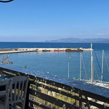 Karnagio Rooms Kyparissia Exteriör bild