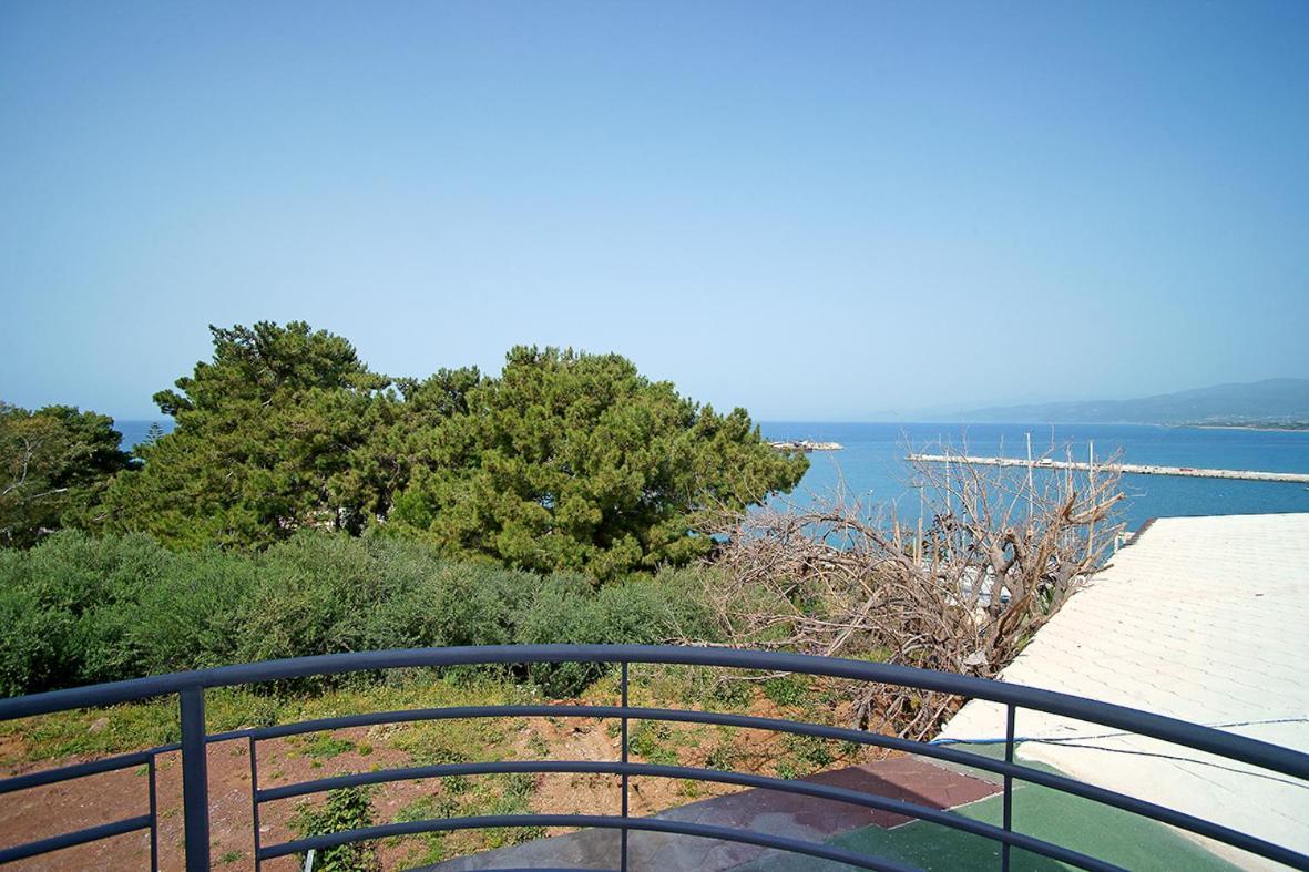 Karnagio Rooms Kyparissia Exteriör bild