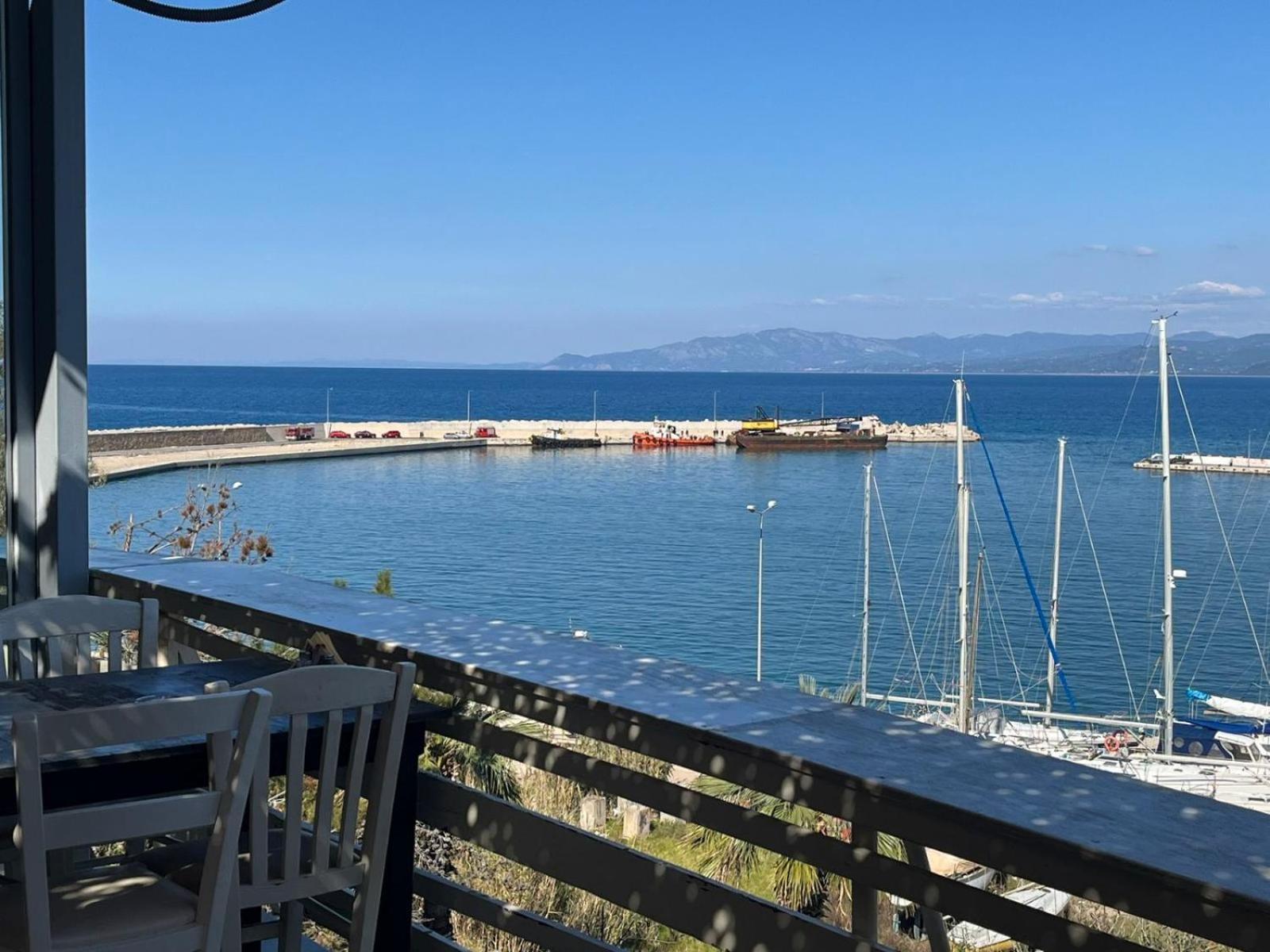 Karnagio Rooms Kyparissia Exteriör bild