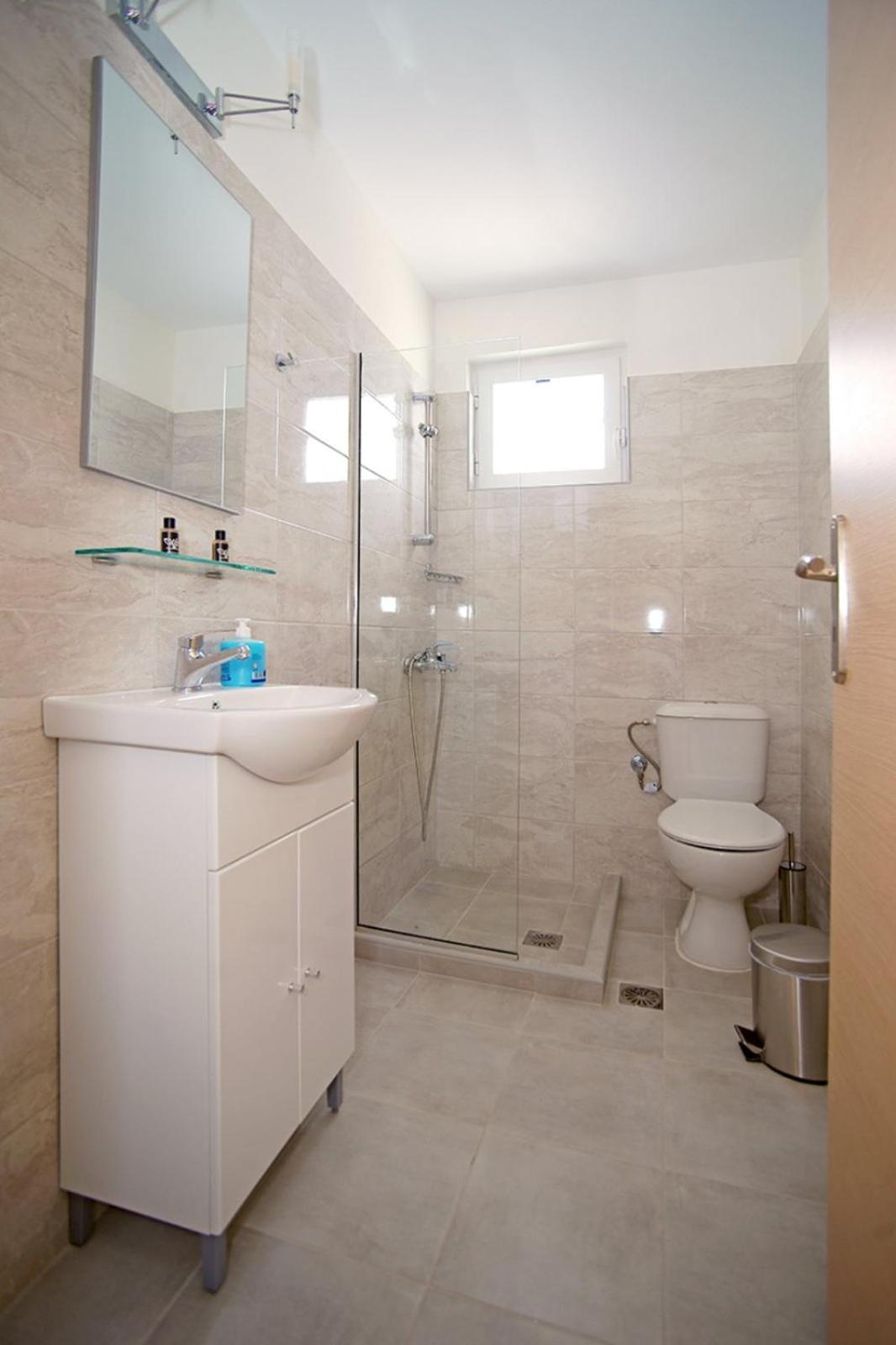 Karnagio Rooms Kyparissia Exteriör bild